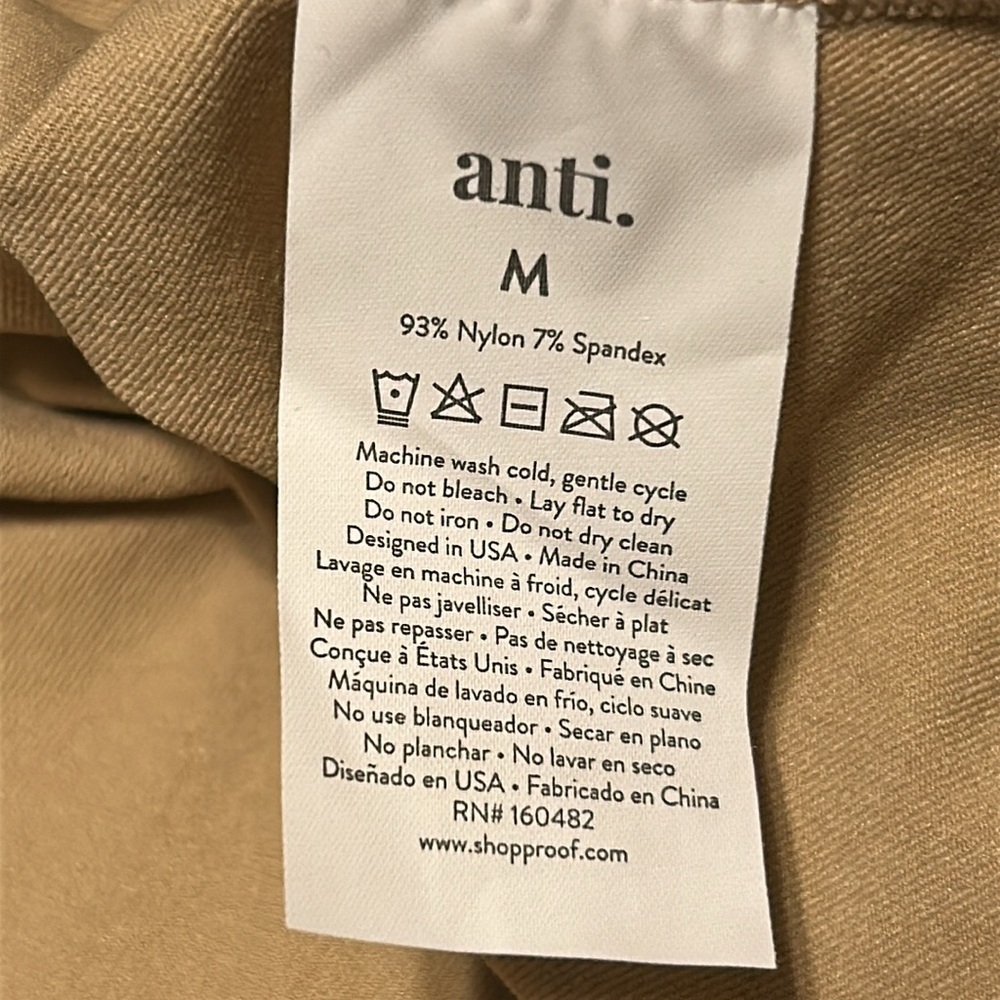 anti. Women's Beige Tank Top size M - Picture 4 of 4
